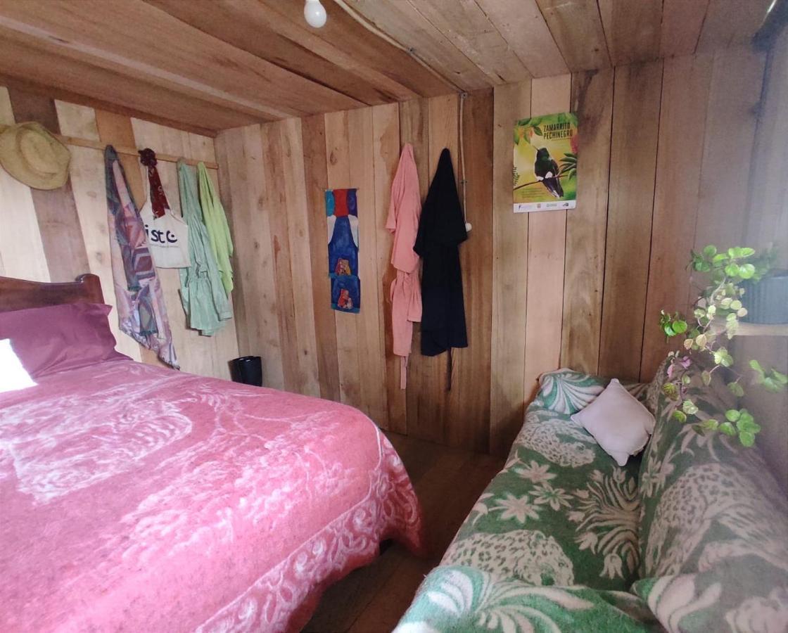 Patricia And Ned'S Cloud Forest Farm Cotacachi Extérieur photo